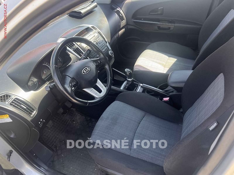 Kia Ceed (2013) 1.4i, ČR, AC, tempo - fotka 3 z 3