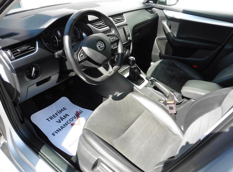 Škoda Octavia III Combi 1.4 TSi Style+ Navi - fotka 10 z 16