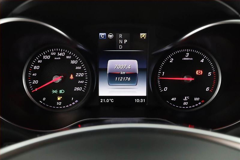 Mercedes-Benz GLC (2017) Avantgarde 250 d 4MATIC - fotka 8 z 23