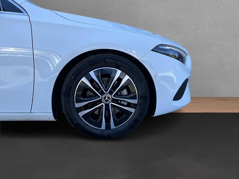 Mercedes-Benz Třídy A A-Třída 180 Progressive Line - fotka 9 z 21