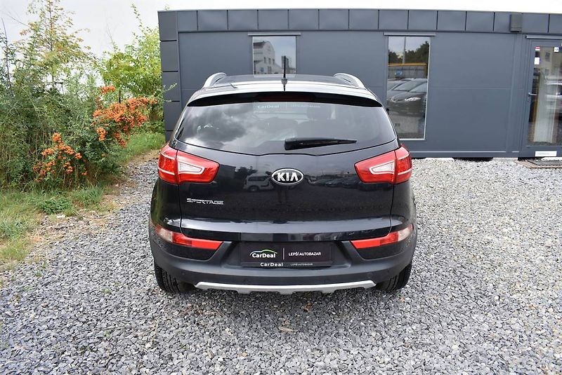 Kia Sportage 1,6 16V 1.M, PDC,KAMERA,AKCE - fotka 5 z 19