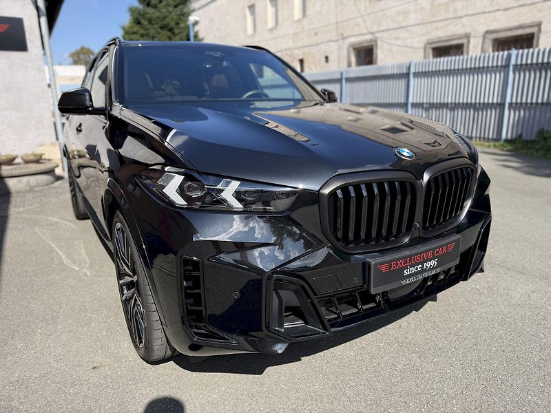 BMW X5 xDrive40d M-PRO Individual AIR - fotka 11 z 53