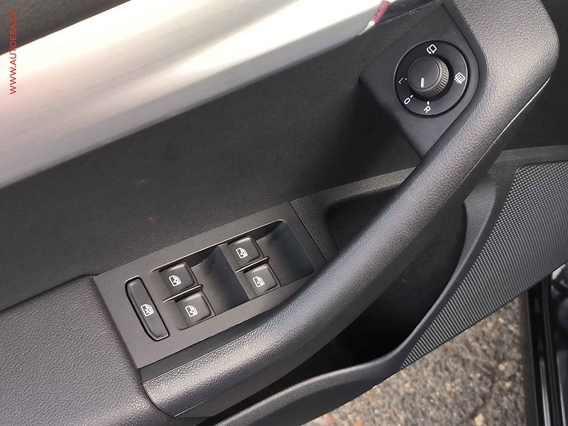 Škoda Octavia (2017) 1.4 TSi, Ambition - fotka 19 z 21
