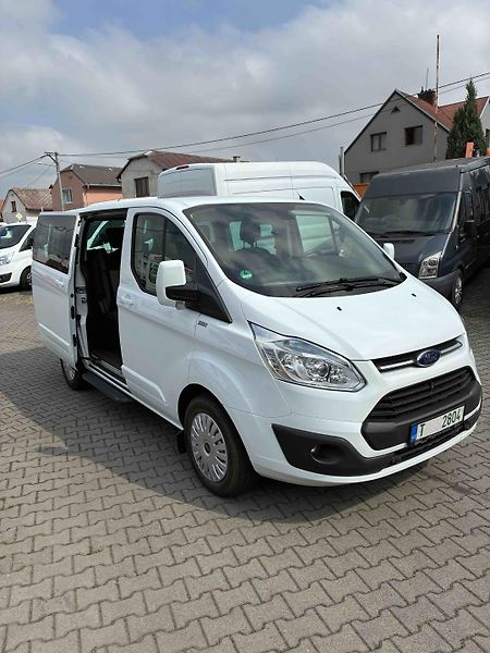 Ford Tourneo Custom (2015) L1-H1 KLIMA + TZ - fotka 3 z 13
