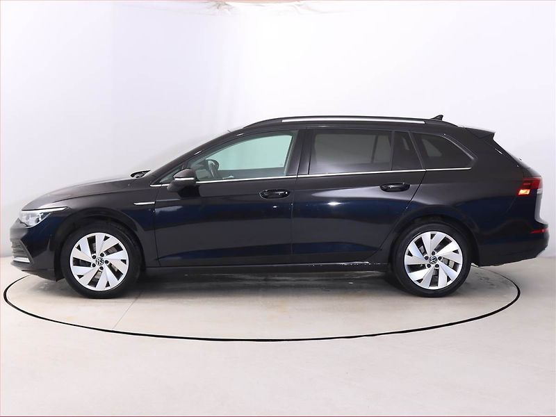 Volkswagen Golf (2022) Style 2.0 TDI, Automat - fotka 3 z 20