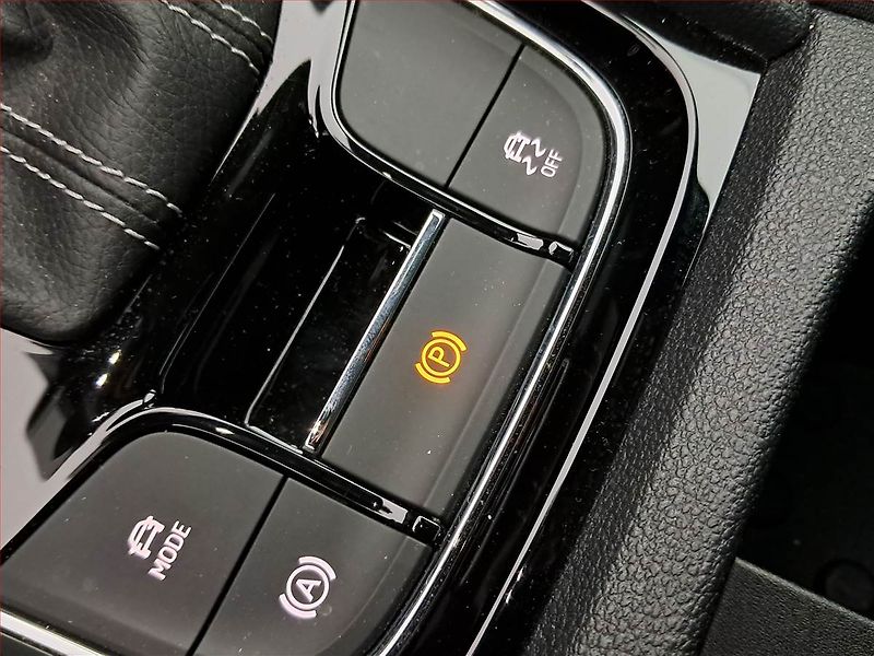 Škoda Karoq (2023) Sportline 1.5 TSI - fotka 21 z 21