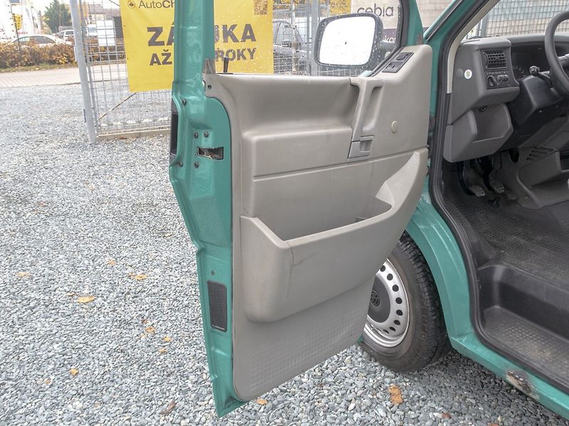 Volkswagen Transporter (1999) 2.5TDI 75KW – OBYTNÝ REIMO - fotka 11 z 47