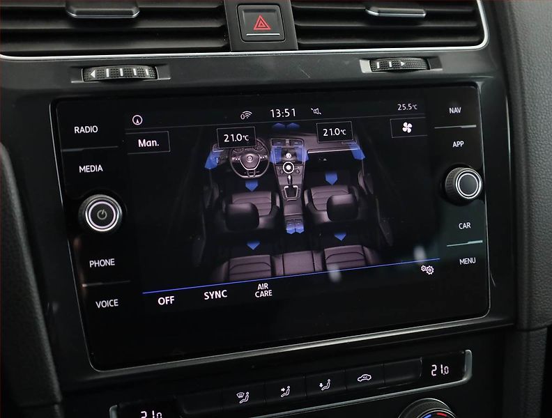 Volkswagen Golf (2017) 1.6 TDI, Serv.kniha, Navi - fotka 14 z 18