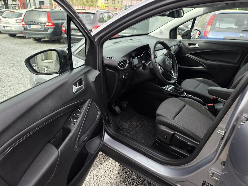 Opel Crossland X 1.2 T  - fotka 12 z 14