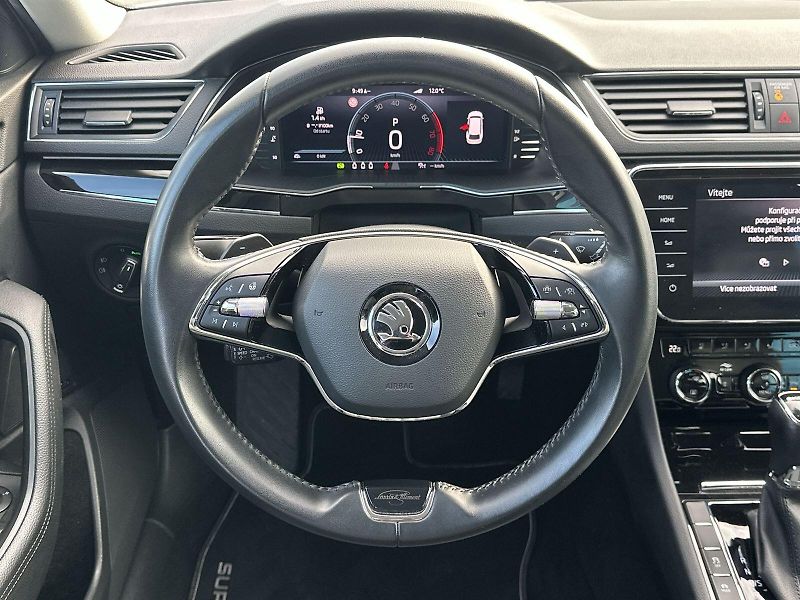 Škoda Superb (2023) Combi 2.0 TSI DSG L&K - fotka 10 z 38