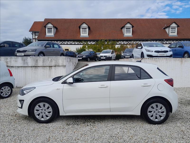 Kia Rio 1,2i 61kW - fotka 4 z 44