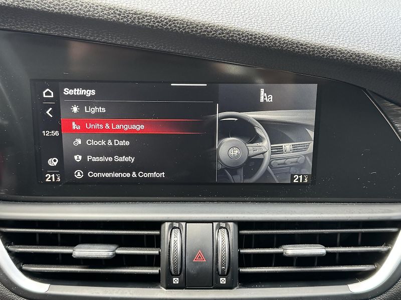 Alfa Romeo Giulia 20-Q2-148KW-FACELIFT-SUPER - fotka 24 z 27
