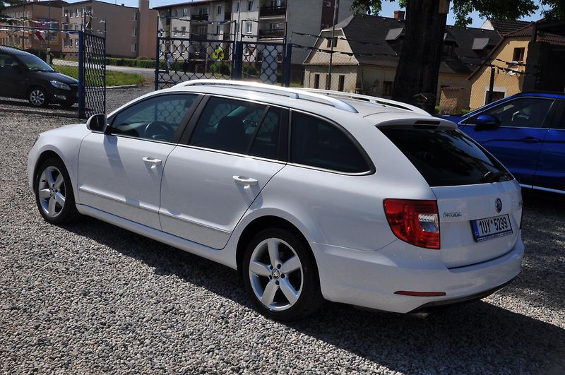 Škoda Superb II 2.0TDi  Dovoz CH  - fotka 4 z 17