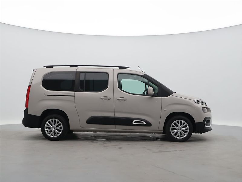 Citroën Berlingo 1,2 96kW Klima Feel XL CZ - fotka 8 z 28