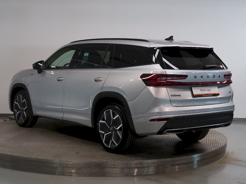 Škoda Kodiaq (2025) iV SPORTLINE 1.5TSI 150KW TAŽN - fotka 7 z 48