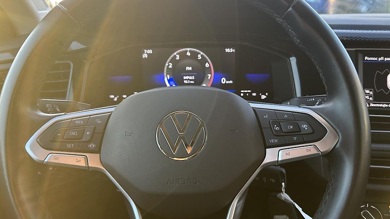 Volkswagen Polo (2022) 1.0 TSI Life  - fotka 15 z 18
