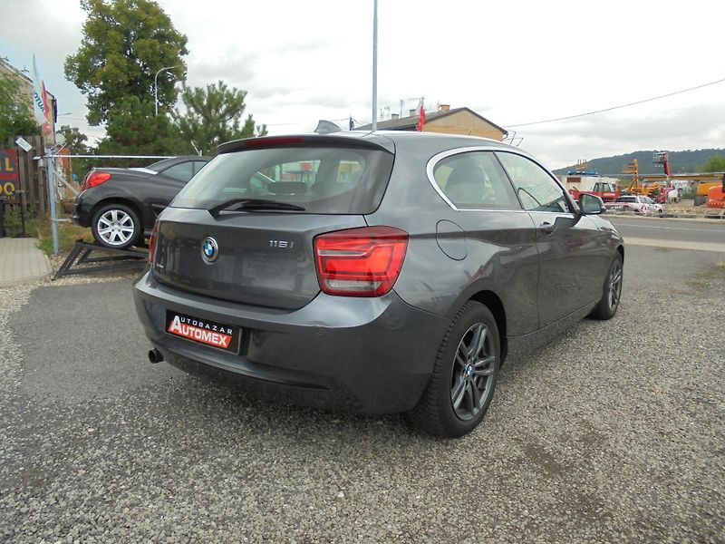 BMW Řada 1 (2014) 116i- NAVIGACE- DIGI A/C- ALU - fotka 7 z 13