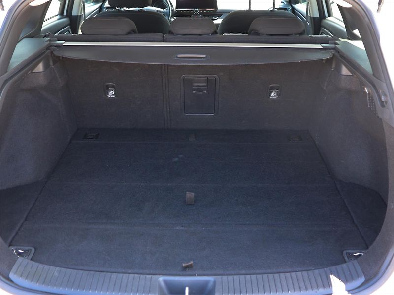 Hyundai i30 1,5 T-GDI 117kW Family Smart - fotka 10 z 33