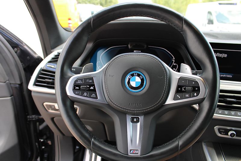 BMW X5 XDRIVE 45E Harman/Kardon - fotka 13 z 34