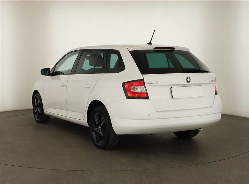 Škoda Fabia (2018) 1.0 TSI, Park. senzory - fotka 4 z 12
