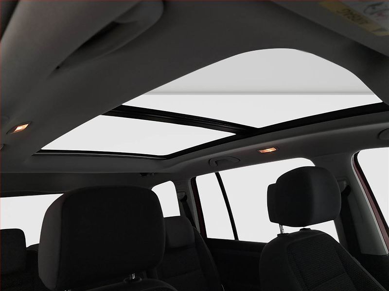 Volkswagen Touran (2014) 1.6 TDI, Serv.kniha, Xenony - fotka 17 z 18