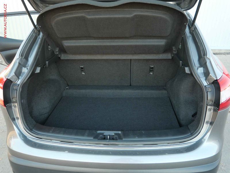 Nissan Qashqai (2016) 1.2 DiG-T, ČR, Visia, TZ - fotka 7 z 19