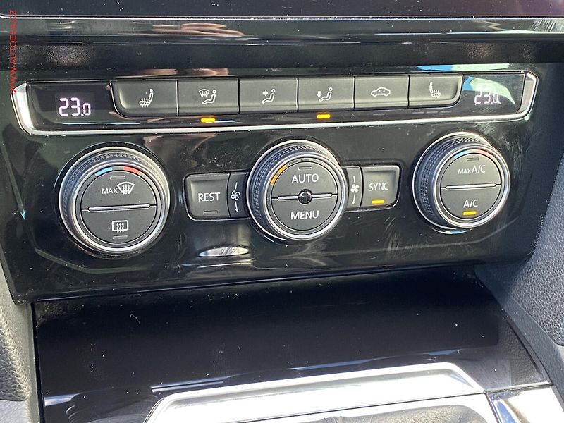 Volkswagen Passat (2017) 2.0 TDi, Highline, LED, navi - fotka 15 z 17