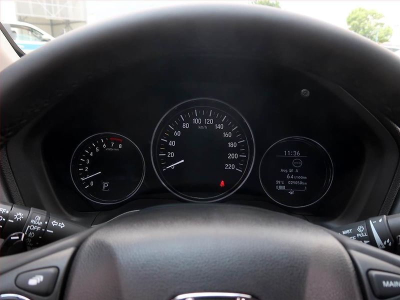 Honda HR-V (2015) 1.5 i-VTEC, Automat - fotka 11 z 15