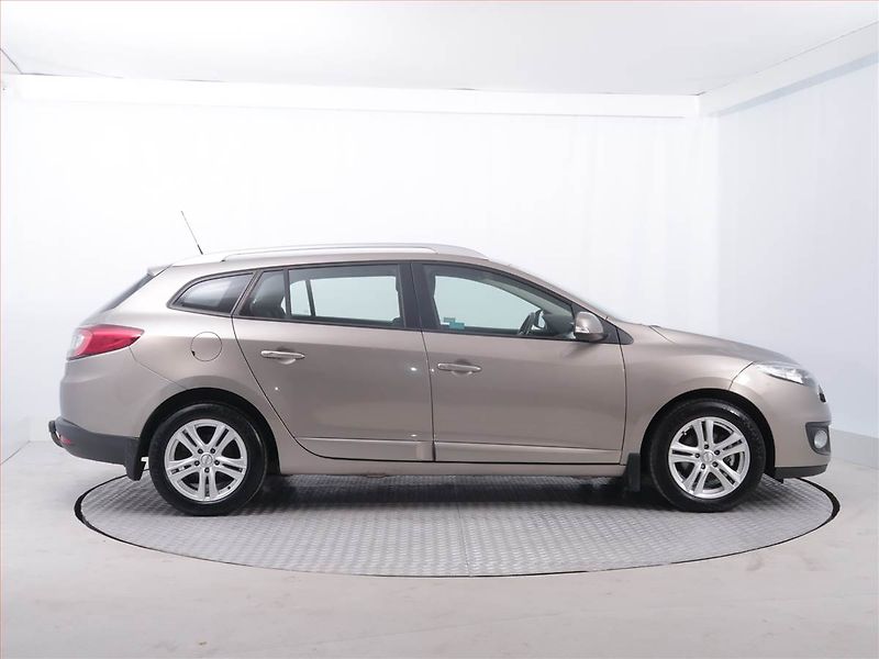 Renault Mégane (2013) 1.6 16V, ČR,1.maj, Serv.kniha - fotka 6 z 16