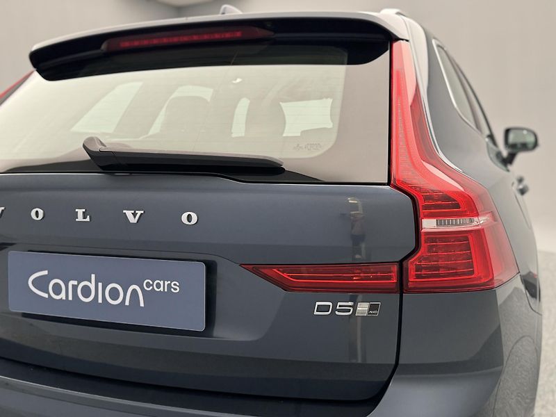 Volvo XC60 D5 AWD INSCRIPTION AUT CZ - fotka 20 z 42