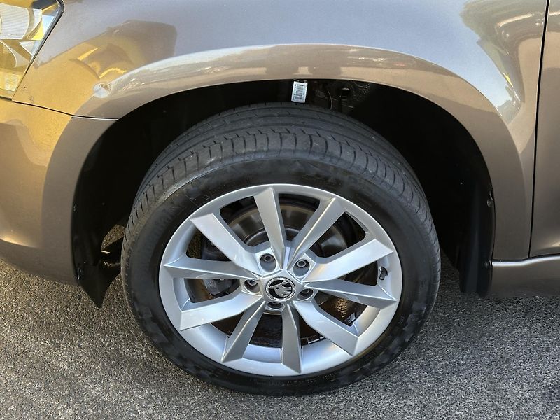 Škoda Yeti (2015) 1.2TSI/77kW * 1.Maj * 4x2  - fotka 34 z 35
