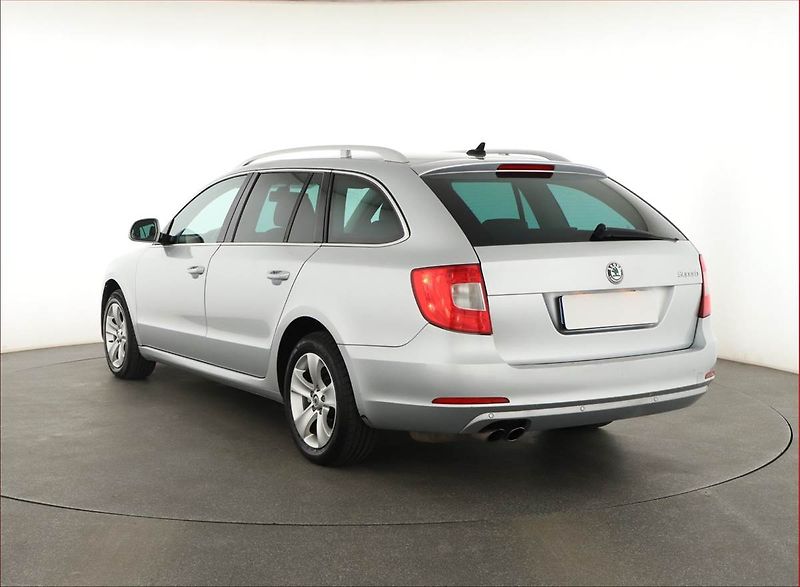 Škoda Superb (2010) 1.8 TSI, 4X4, Tempomat - fotka 4 z 18