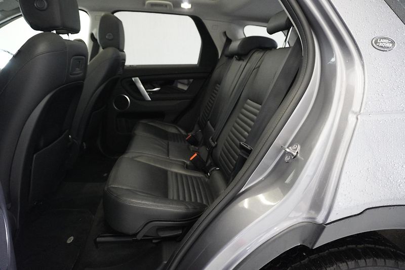 Land Rover Discovery Sport 2.0 D 134 kW 4x4 AUTOMAT  - fotka 26 z 31