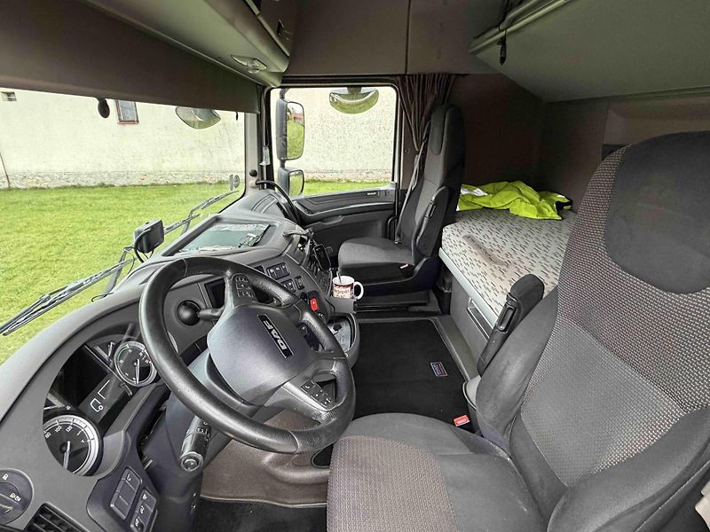 DAF XF (2017) 106.460 hydraulika - fotka 13 z 14