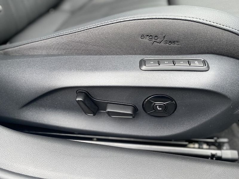 Škoda Superb 2,0 TDI 110 kW L&K DSG - fotka 28 z 30