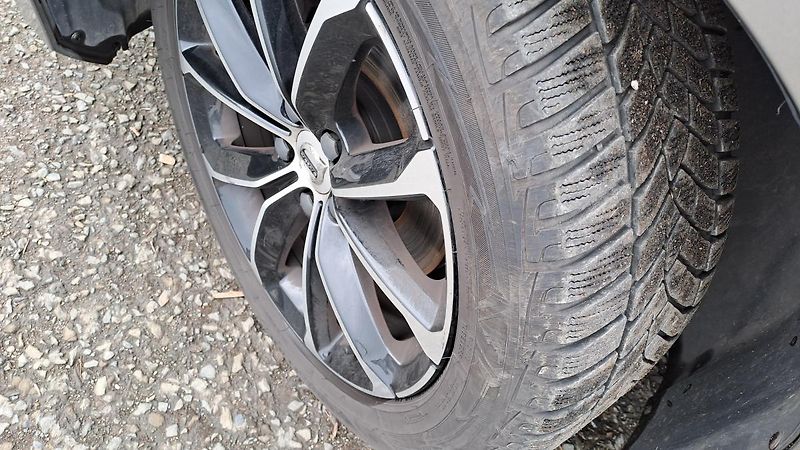 Volvo V60 2.0 D3 Momentum NAVI - fotka 19 z 31