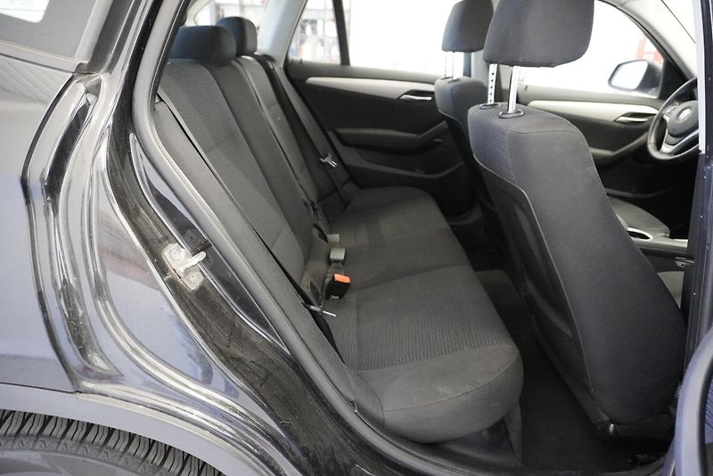 BMW X1 2.0D 160 kW XDRIVE AUTOMAT - fotka 23 z 27