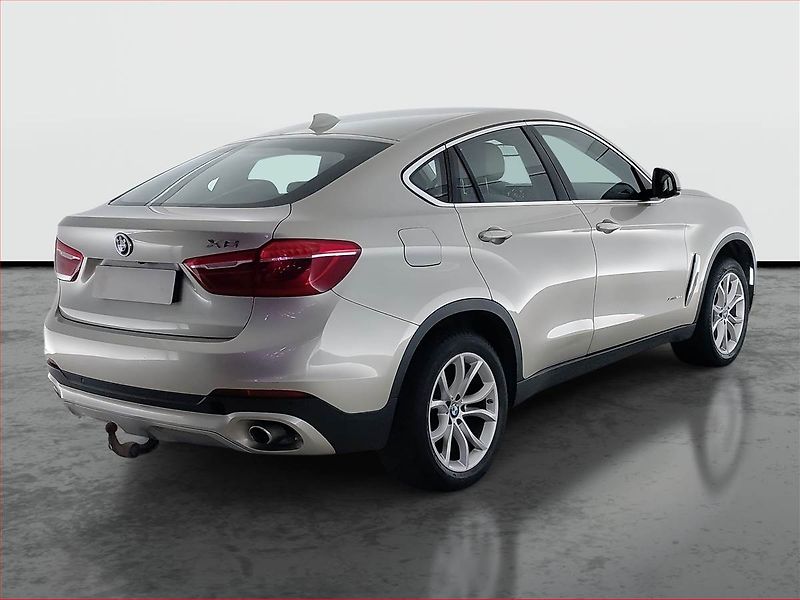 BMW X6 (2015) xDrive30d - fotka 5 z 23