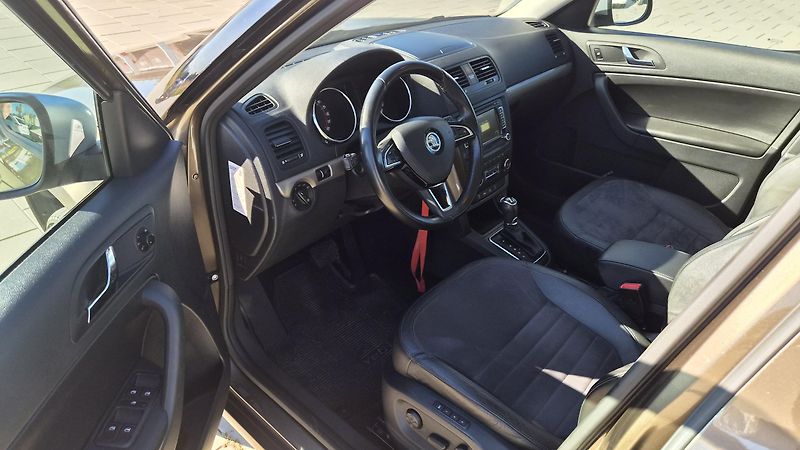 Škoda Yeti 2,0TDi 4x4 DSG 125KW TOP! - fotka 9 z 22