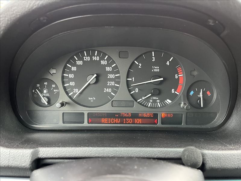 BMW X5 3,0 d 160KW 4x4 AUTOMAT SERVIS - fotka 24 z 42