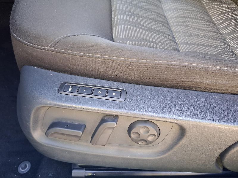 Škoda Octavia (2012)  FACE NAVI VYHŘ.SED NOVÁ STK - fotka 30 z 36