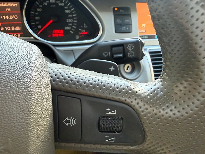 Audi Q7 (2007) 3.0 TDI 171 kW Quattro CZ - fotka 21 z 28