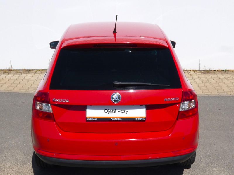 Škoda Rapid AmbitionPlus Fresh 1,2 TSI /63 - fotka 12 z 29