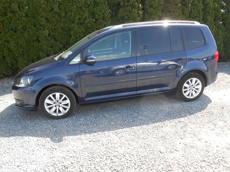 Volkswagen Touran 1.6TDi, NAVI,7Míst!!! - fotka 38 z 43
