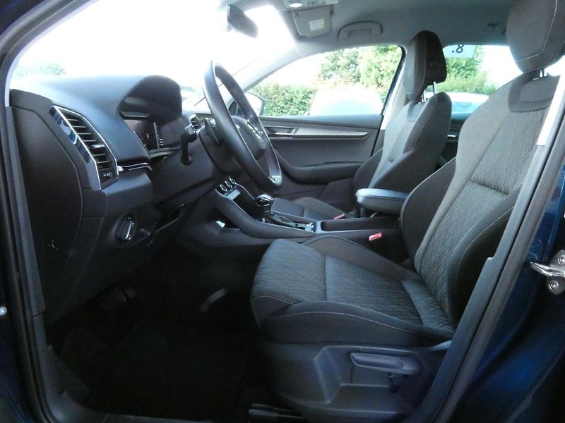 Škoda Karoq FL 4x4 Style 2.0 TDI /110 kW 7 - fotka 19 z 30