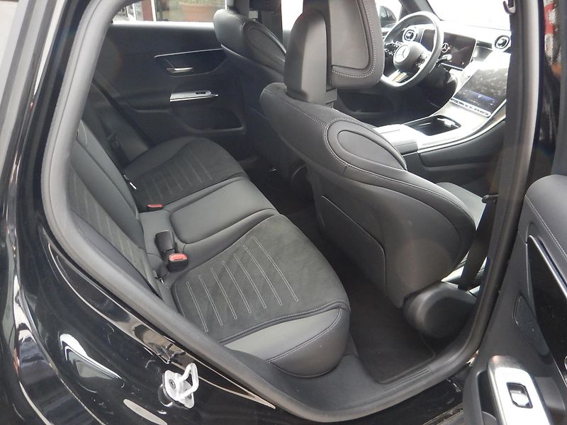 Mercedes-Benz GLC 220 D 4MATIC, ČR - fotka 12 z 25