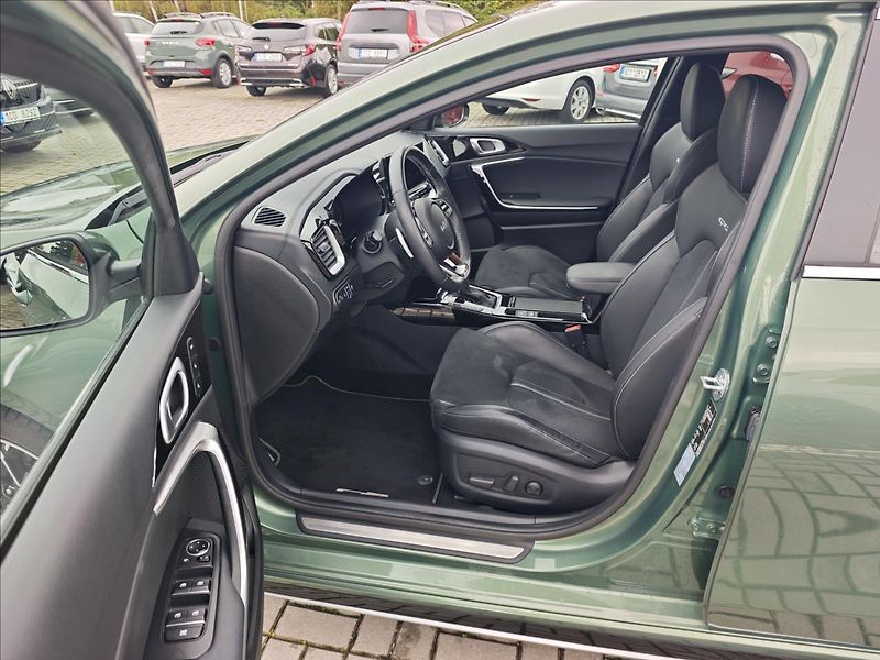 Kia Ceed 1,5 T-GDI 7DCT automat  GT-Lin - fotka 10 z 25