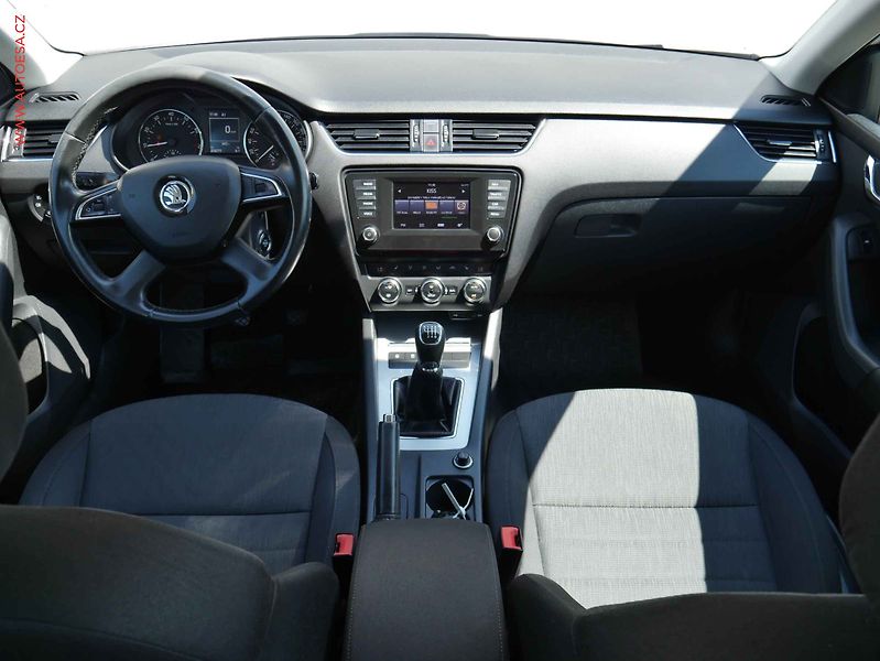 Škoda Octavia (2014) 1.4 G-TEC, ČR, Elegance - fotka 8 z 19