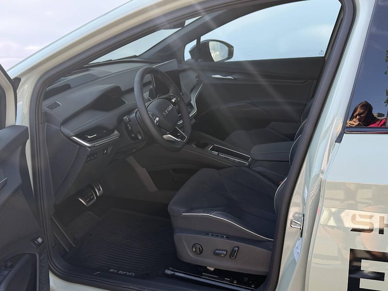 Škoda Elroq (2026) Sportline 85 82 kWh - fotka 7 z 24