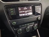 Škoda Octavia (2014) Ambition 1.6 TDI, Tempomat - náhled 12